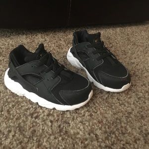 Nike Huaraches size 8c