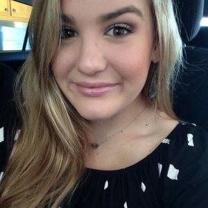 Meet your Posher, Kara