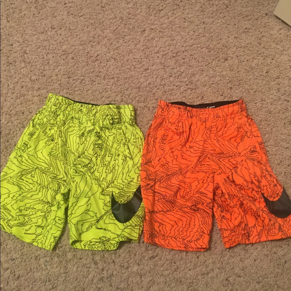 Nike boys shorts size 5