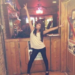 Meet your Posher, Iliana