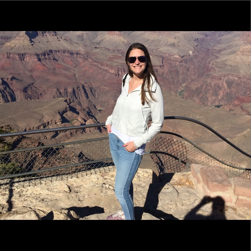 Meet your Posher, Christina