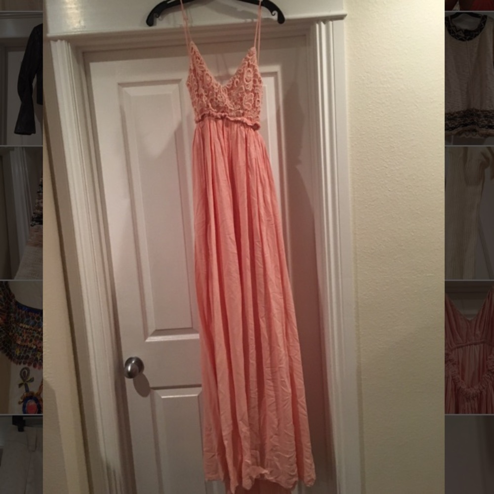 Backless maxi dress