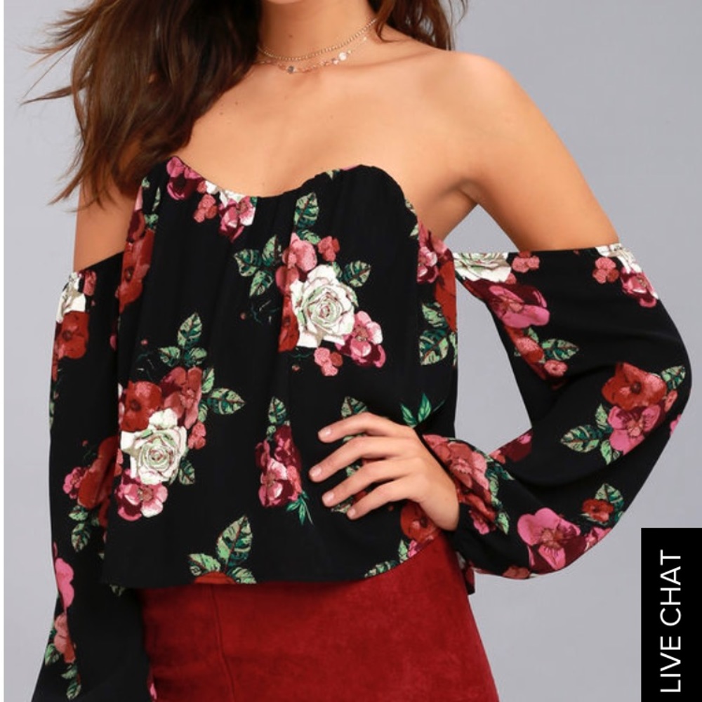 OFF-THE-SHOULDER TOP