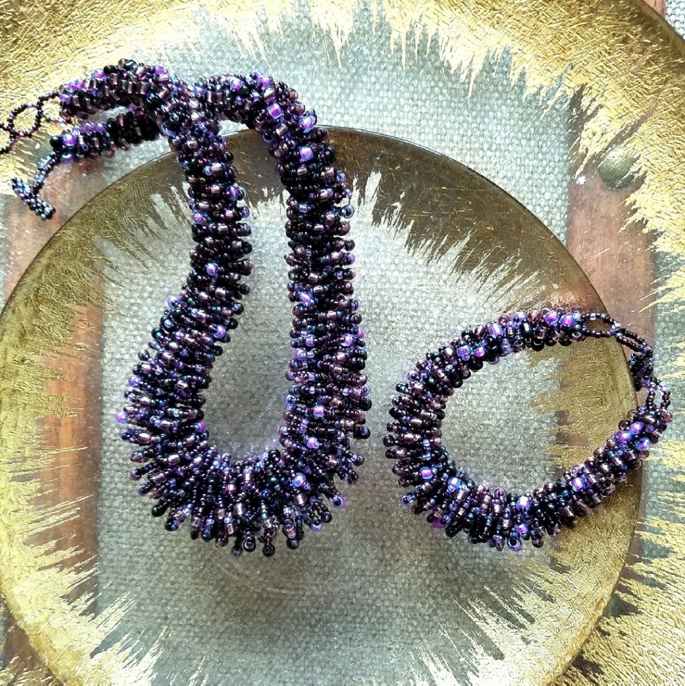 Beaded Neclace and bracelet set from Colombia