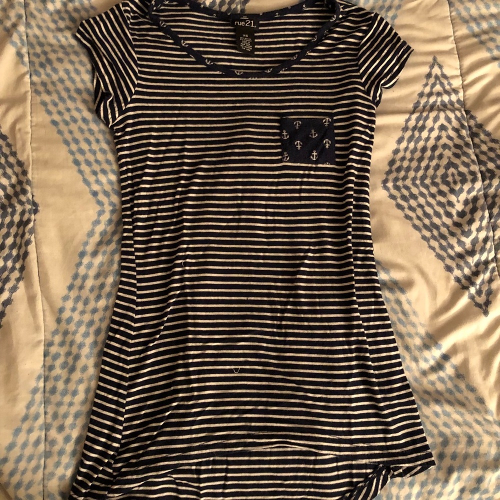 Rue 21 top