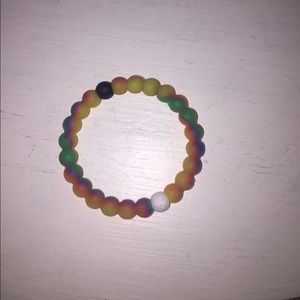 Lokai-rainbow