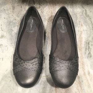 Avenue Gray Size 12 Flats