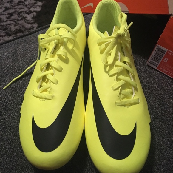 Soccer shoes size 8 for men - Picture 3 of 3