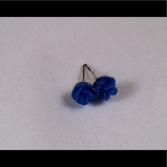 Small Dark Blue Flower Earrings - Picture 2 of 4