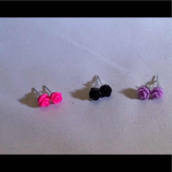 Small Dark Blue Flower Earrings - Picture 3 of 4