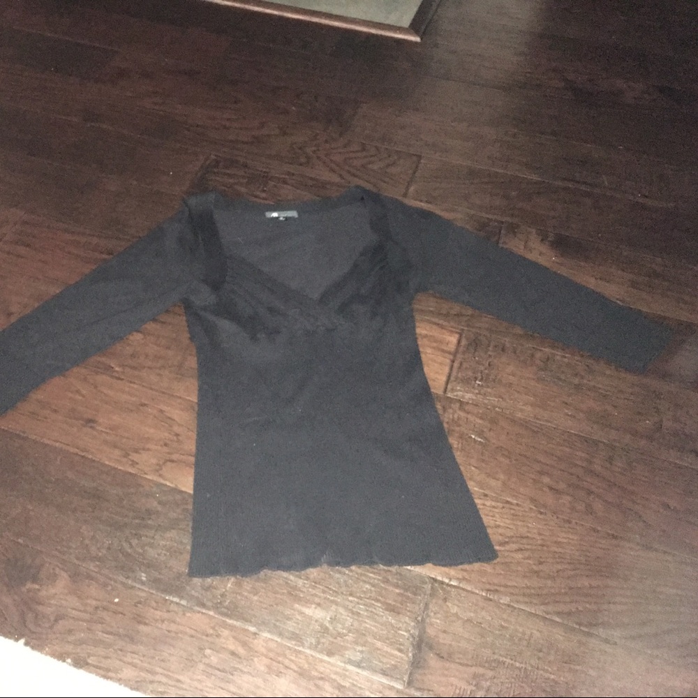 Cute black sweater Size M