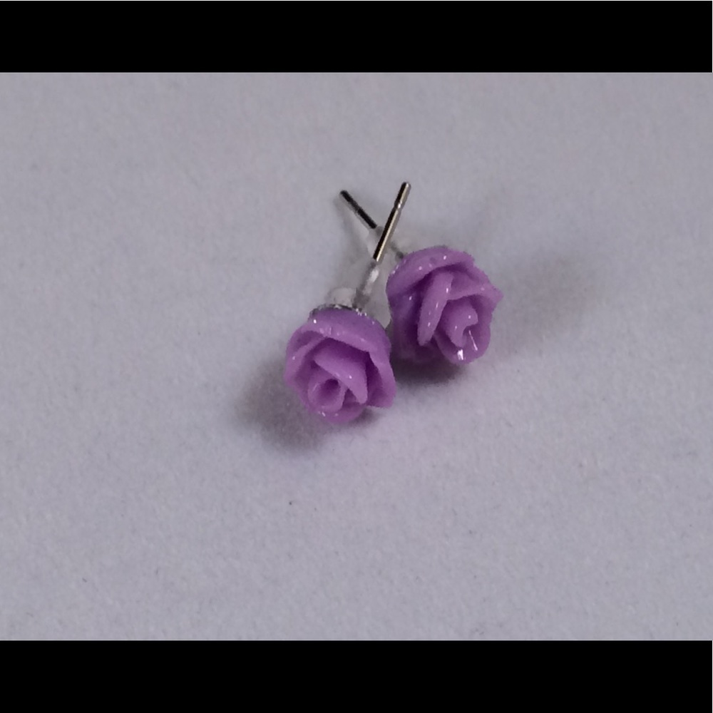 Small Light Purple Flower Earrings