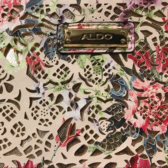 Aldo Wristlet - Picture 2 of 5