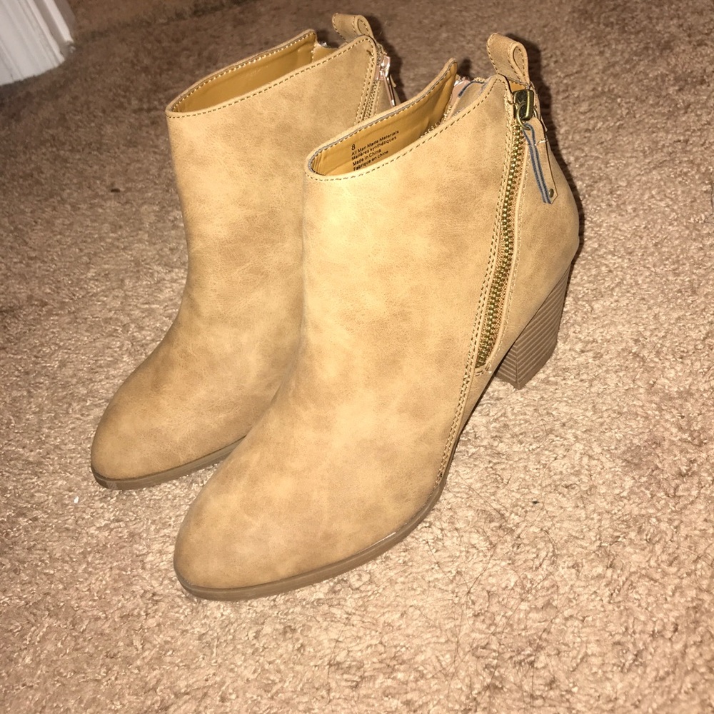 Express booties size 8