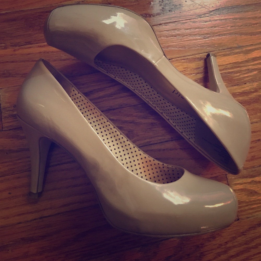 Madden Girl solid nude shoes