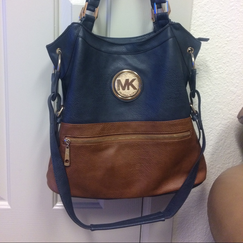 Michael Kors purse 👛