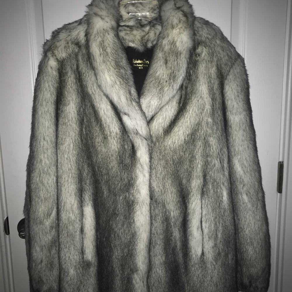 BLACK AND WHITE FAUX FUR JACKET