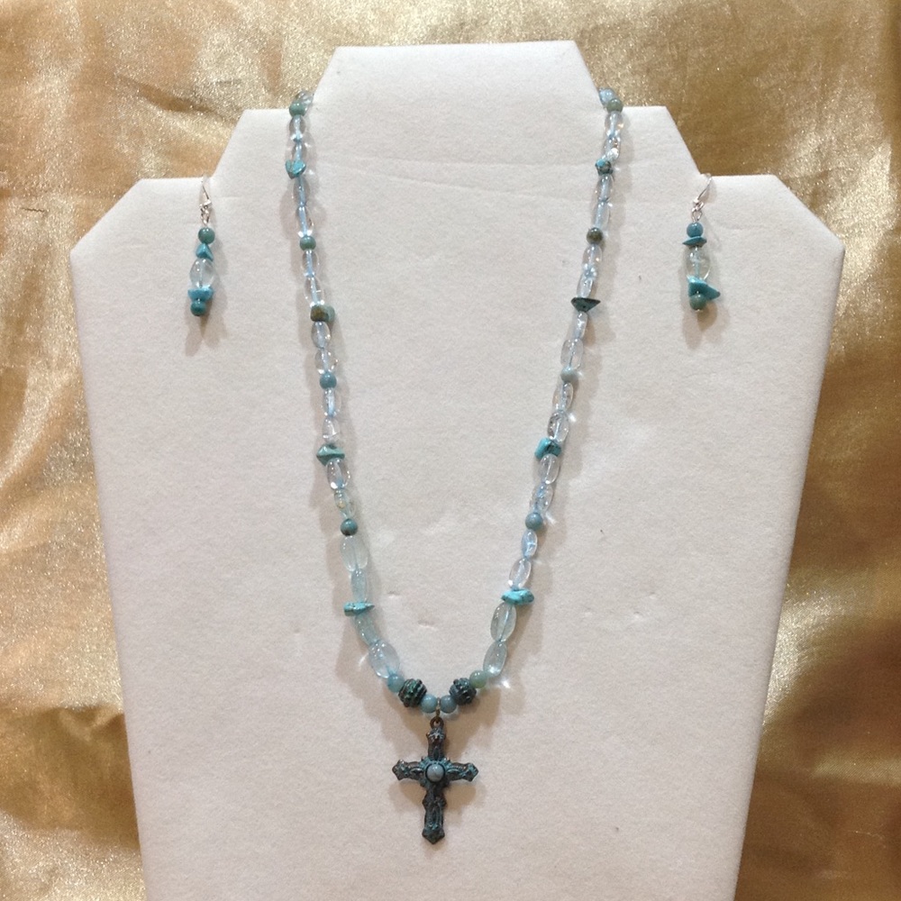 Necklace and earrings set