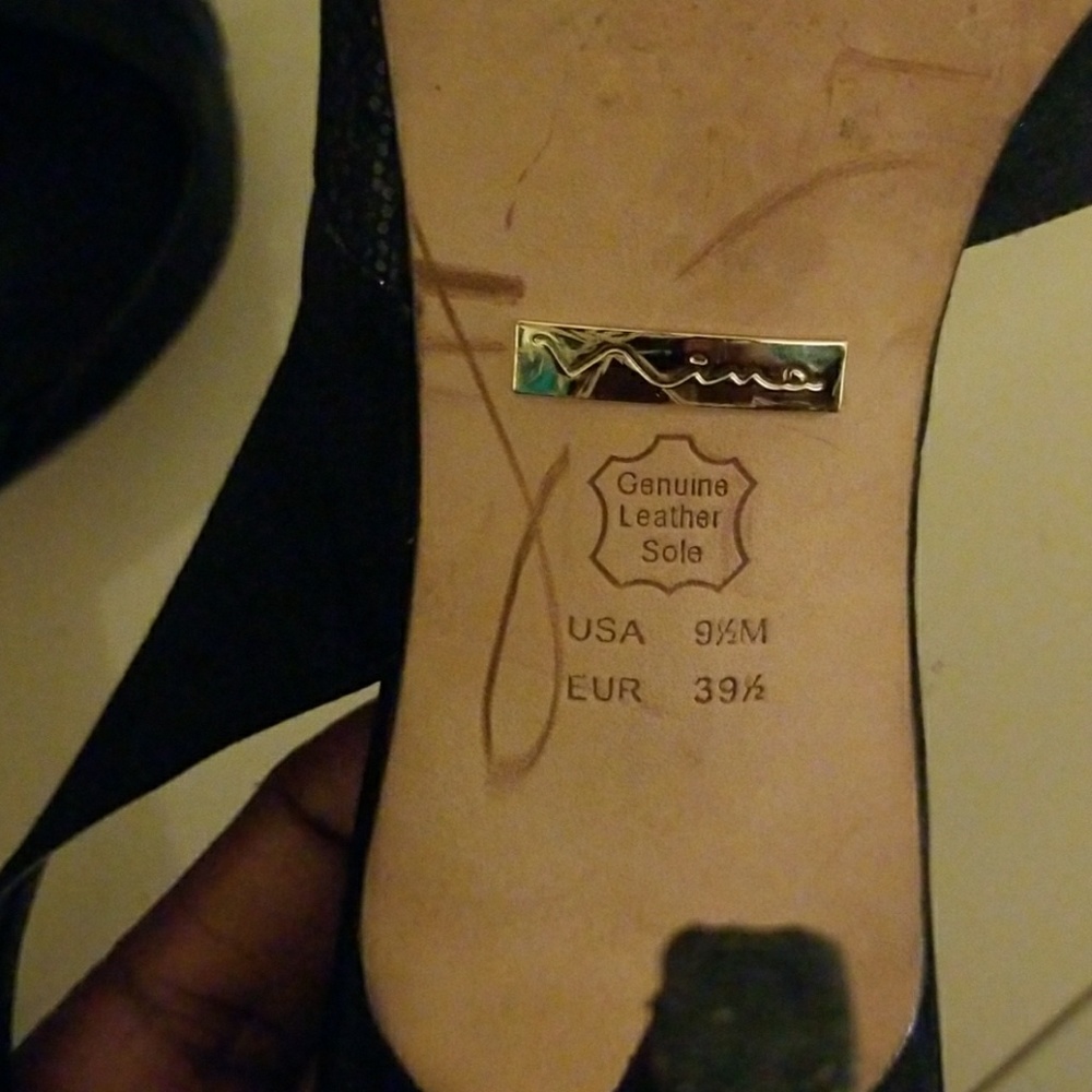 Shoes - Picture 4 of 5