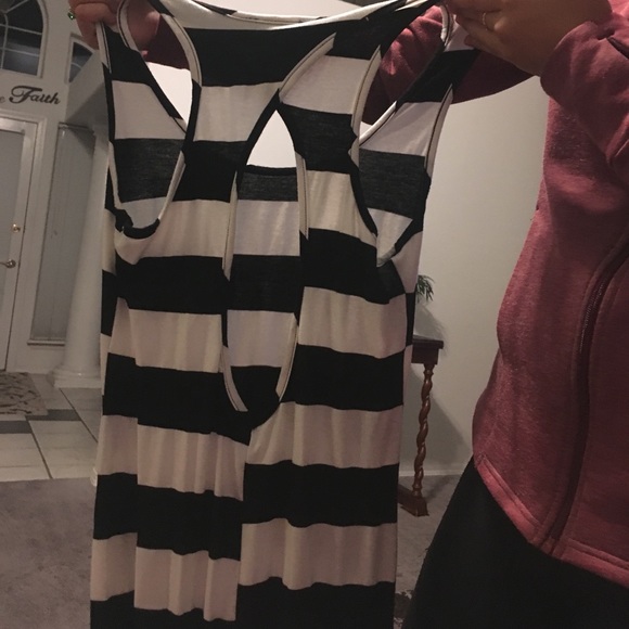 Long dress - Picture 2 of 3