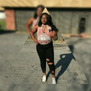 Meet your Posher, Maya