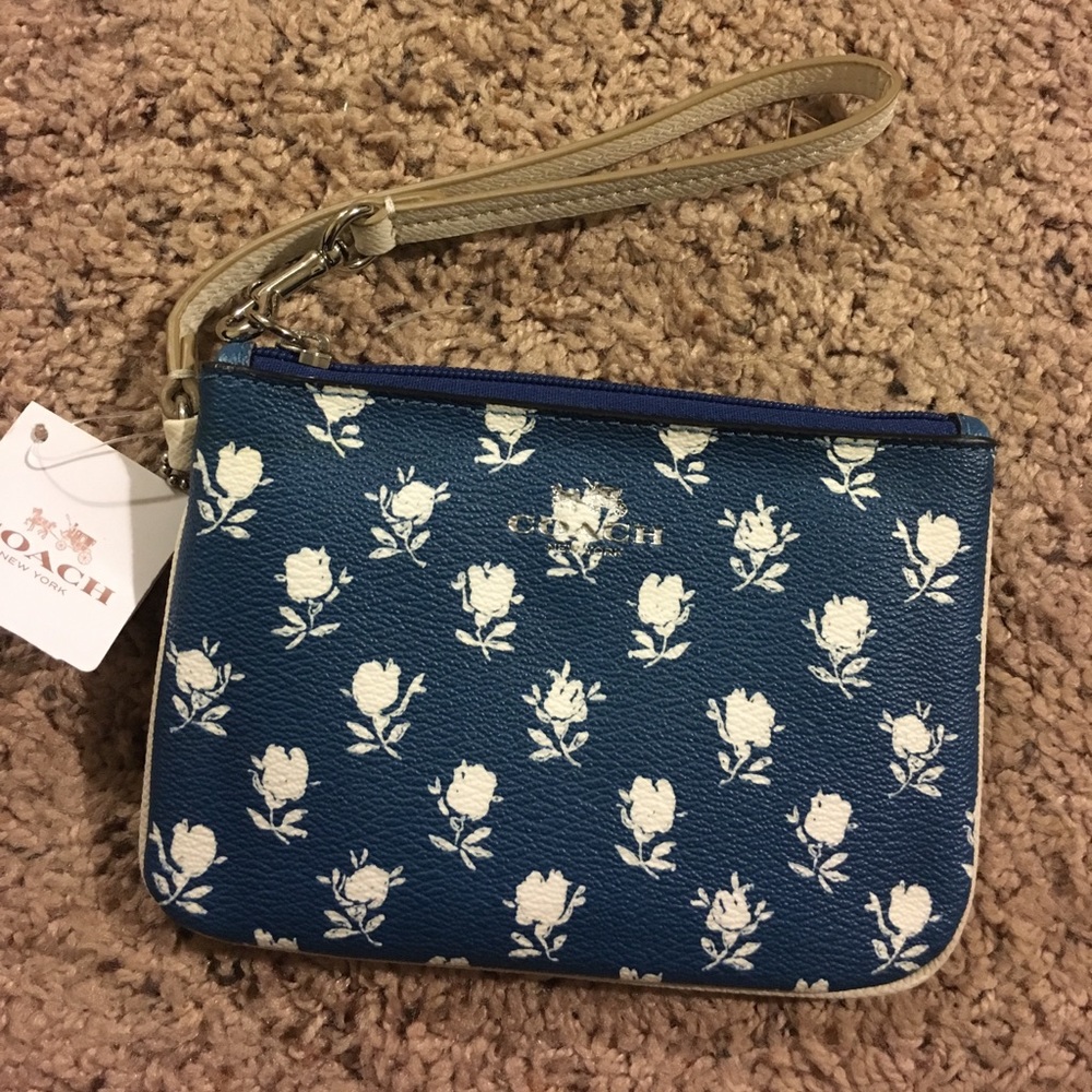 NWT coach wristlet!