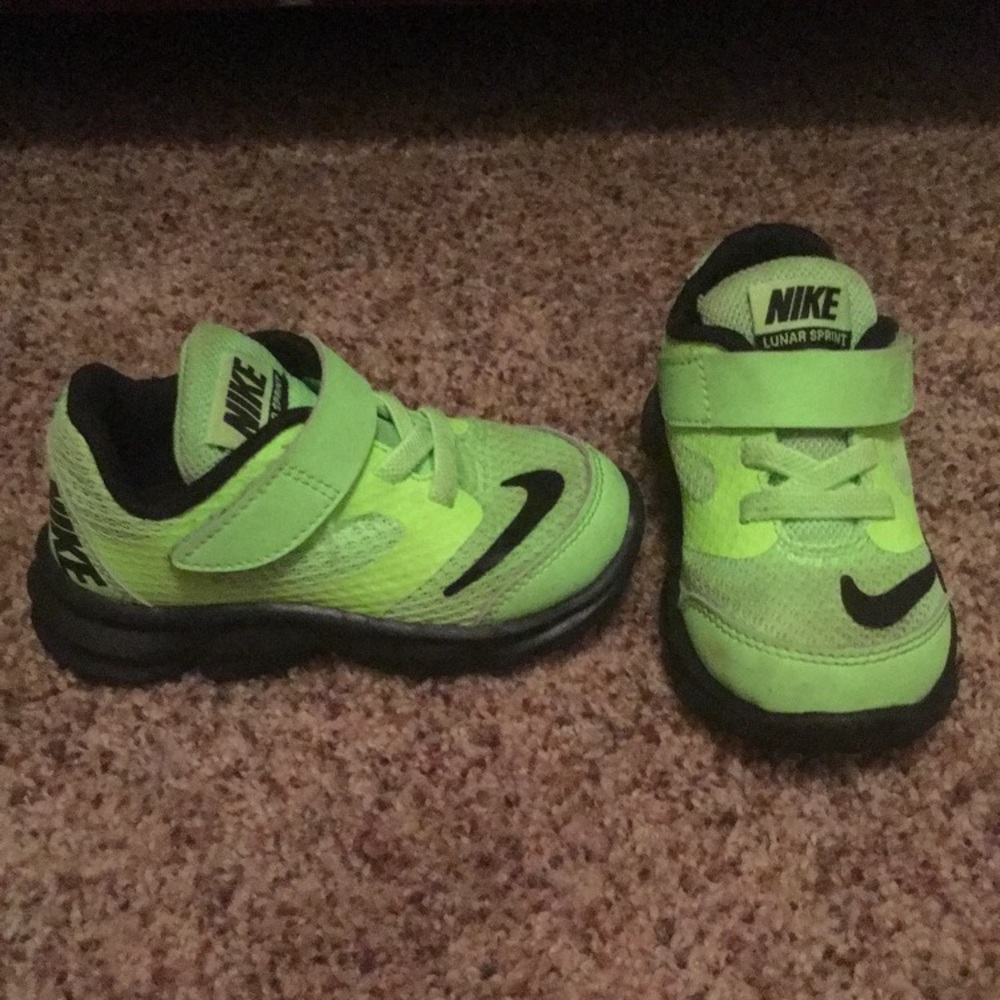 Nike size 6c