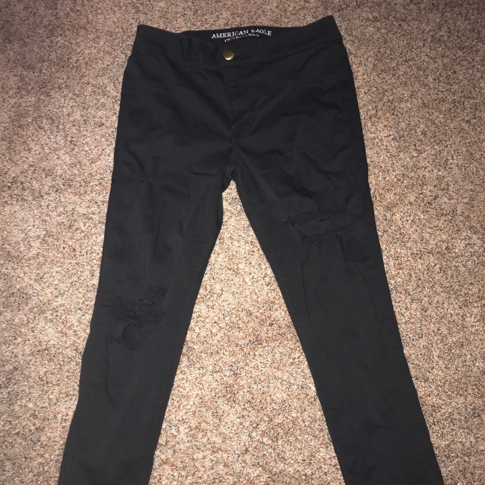 American eagle black destroyed jeggings