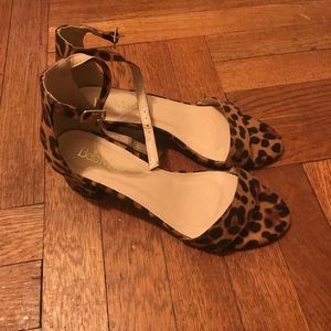 Leopard 2 inch heel