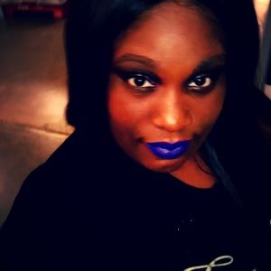 Meet your Posher, Amelia