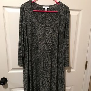 Plus size maternity shirt.