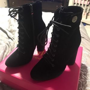 Catherine Malandrino Veeanca Boots