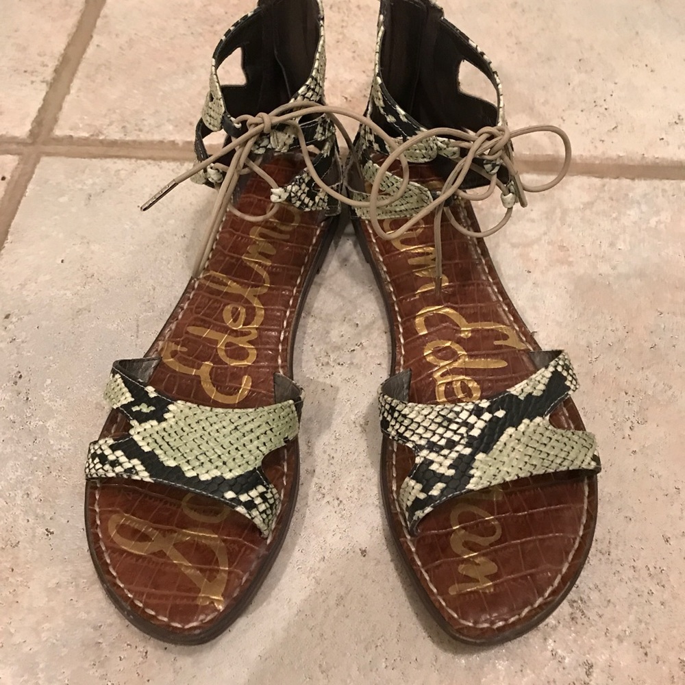 Beautiful tie in front Sandals
