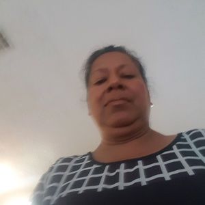 Meet your Posher, Adelaida