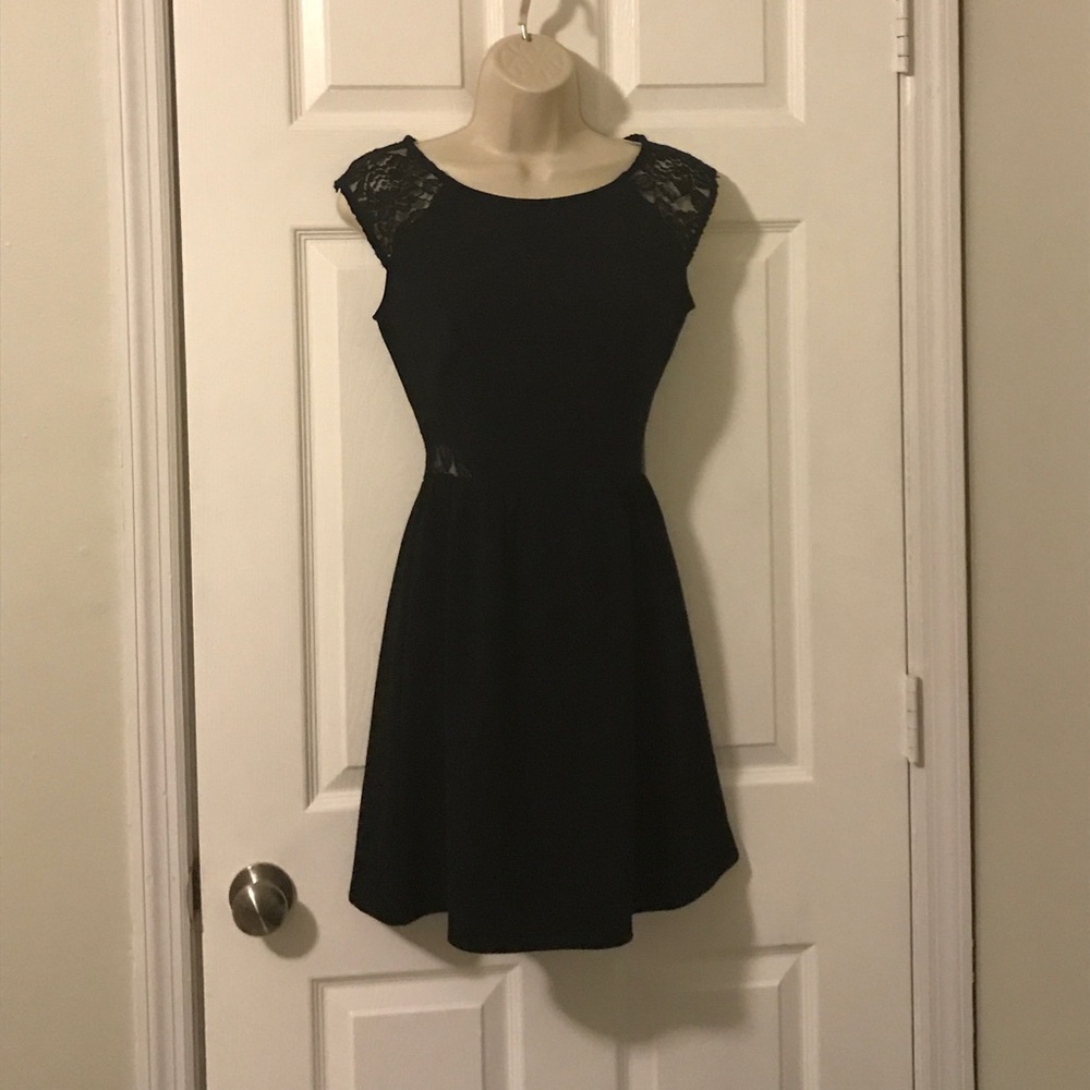 NWOT Speechless Dress - Picture 2 of 5