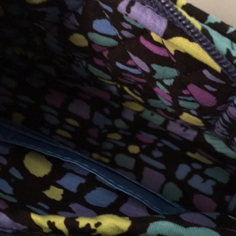 *SOLD* Vera Bradley Crossbody w Chain Blue Purple - Picture 6 of 6