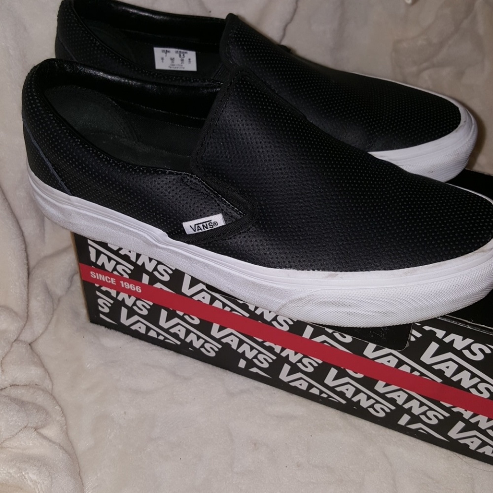 Slip On Vans Size 8.5 W / 7.0 M