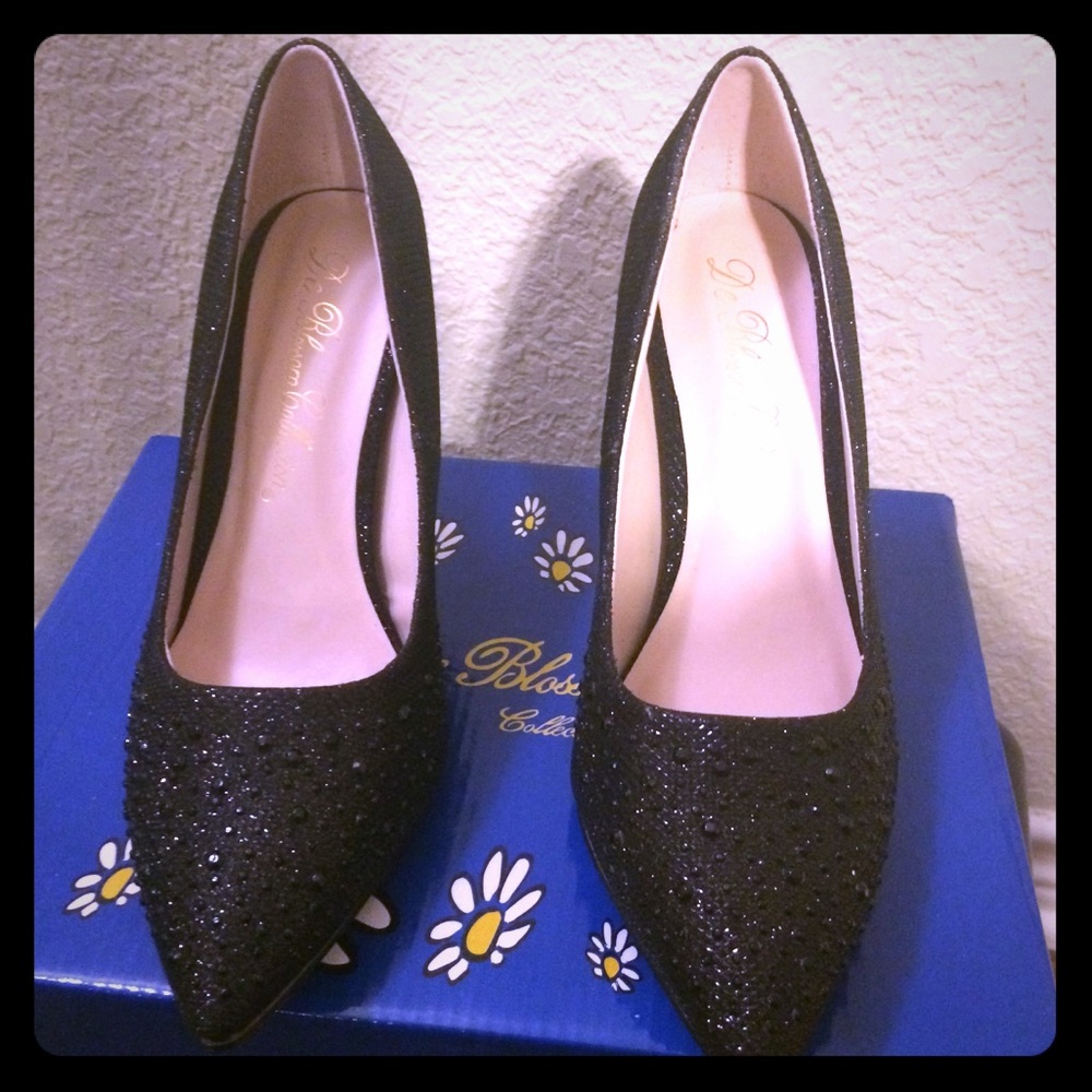 De Blossom Brand New black pumps.