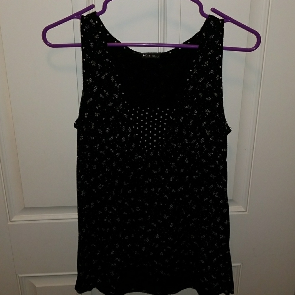 Julie's Closet Women's Top