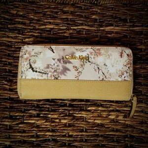 Calvin Klein saffiani wallet, FLORAL