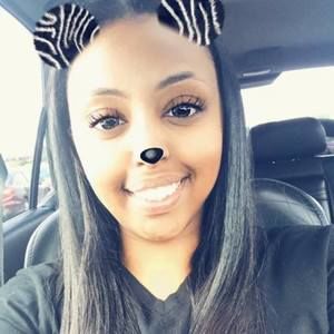 Meet your Posher, Issa