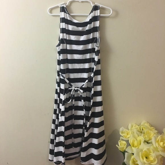 Justice Black &White stripe dress. - Picture 4 of 4