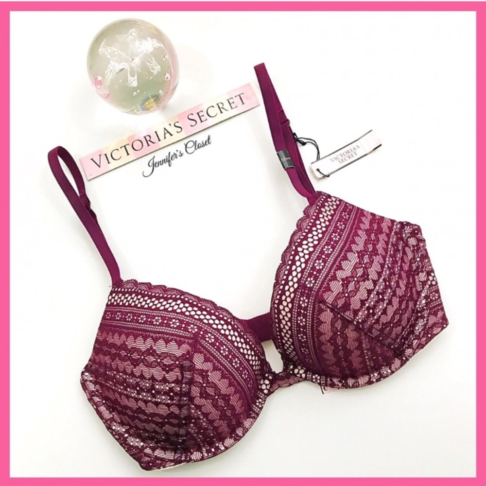 •Victoria’s Secret• Padded plunge bra w/underwire