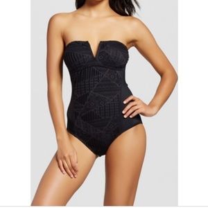 Mossimo Crochet Strappy Back V-Wire Bandeau Swim