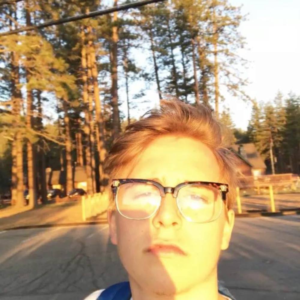 Meet your Posher, Max