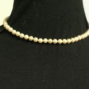 NWOT beautiful genuine pearl necklace