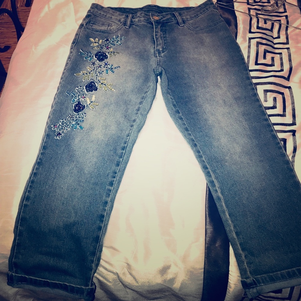 Cute & sassy capri jeans