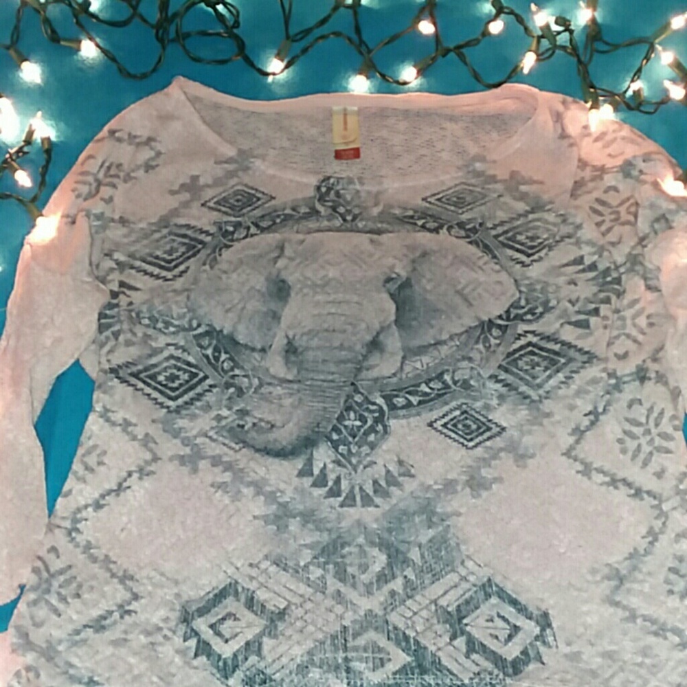 💖 Beautiful elephant quarter sleeve. 💖