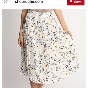 Meet your Posher, Priscilla