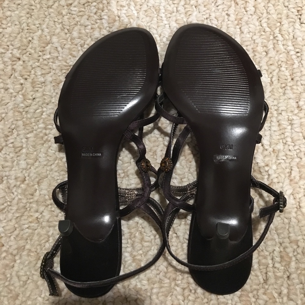 Chocolate sparkly sandals for holiday parties - Picture 3 of 4